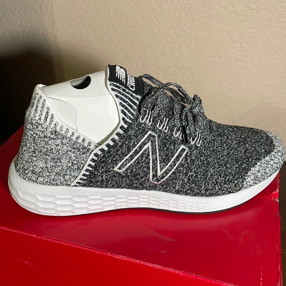 11 New Balance Cruz v2